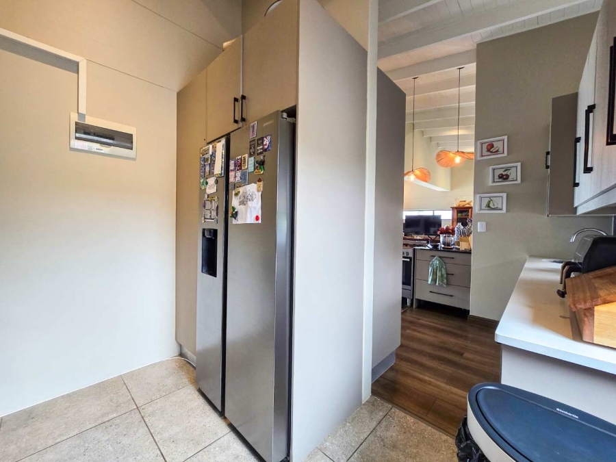 5 Bedroom Property for Sale in Stilbaai Oos Western Cape